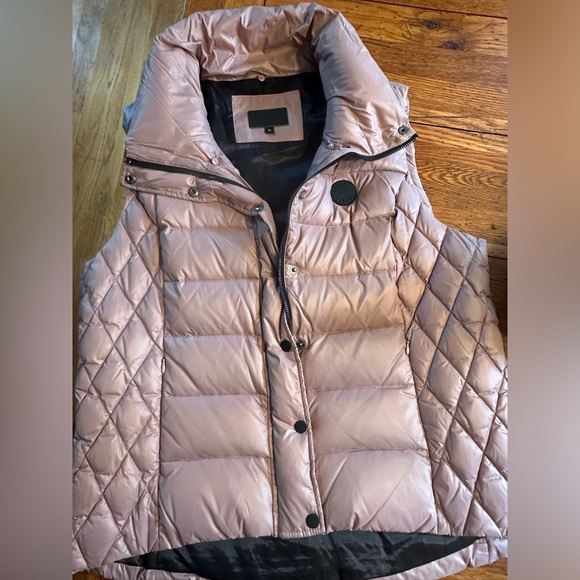 UGG Vest - Picture 2 of 6